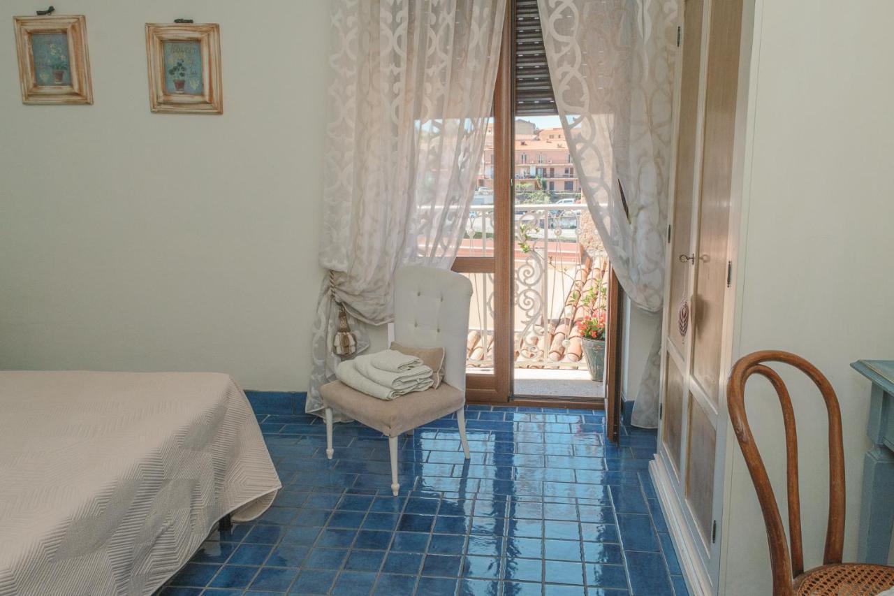 Bed and Breakfast La Casa Nel Borgo Сан-Нікола-Арчелла Екстер'єр фото