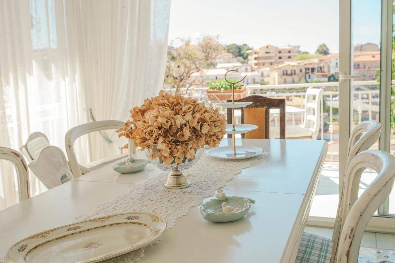 Bed and Breakfast La Casa Nel Borgo Сан-Нікола-Арчелла Екстер'єр фото