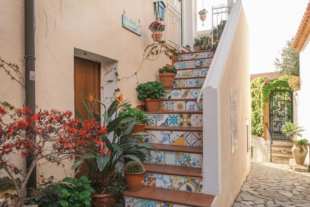 Bed and Breakfast La Casa Nel Borgo Сан-Нікола-Арчелла Екстер'єр фото